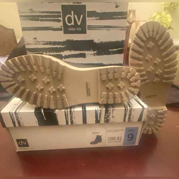 DOLCE VITA - Ladies Chelsea Boot - Picture 4 of 7